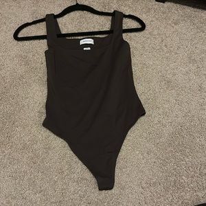 Aritzia Babaton size small